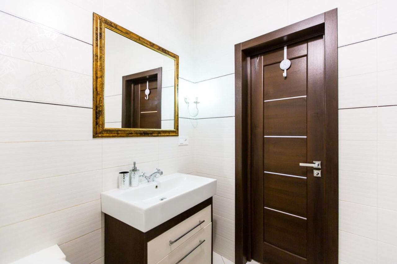 Miamo Apart Гнатюка 18 Lviv Exterior photo